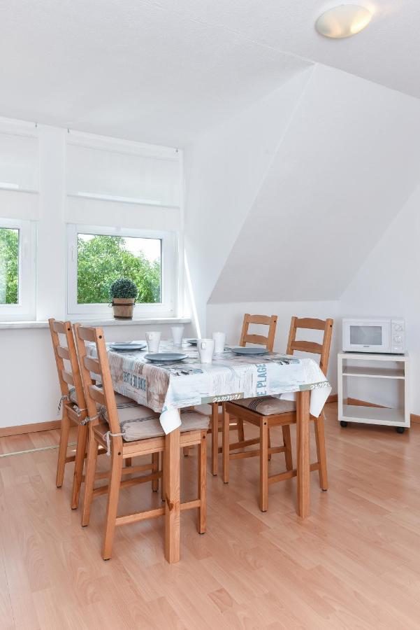 Ferienwohnungen Im Haus Lieblingskoje Neuharlingersiel Exterior photo